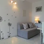佩拉公寓 公寓 *