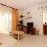 佩拉公寓 公寓 赫瓦尔