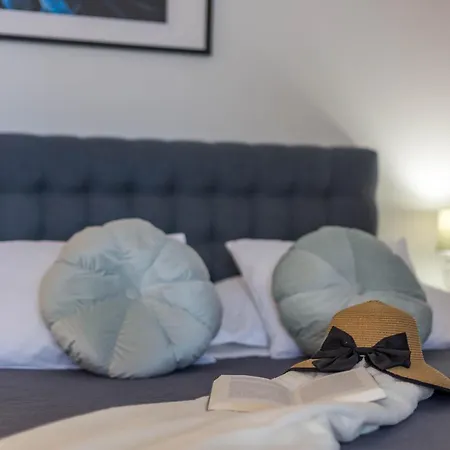 Pera Apartment *