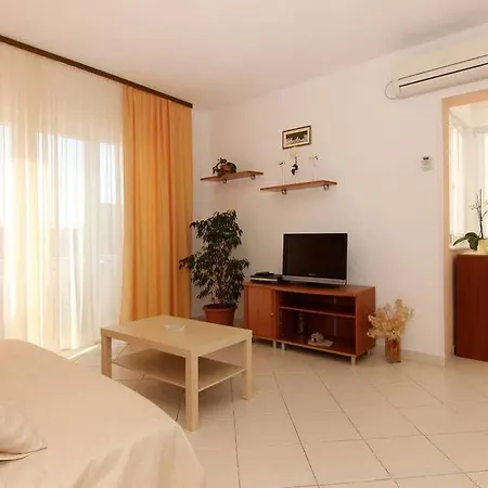 Pera Διαμέρισμα Χβαρ