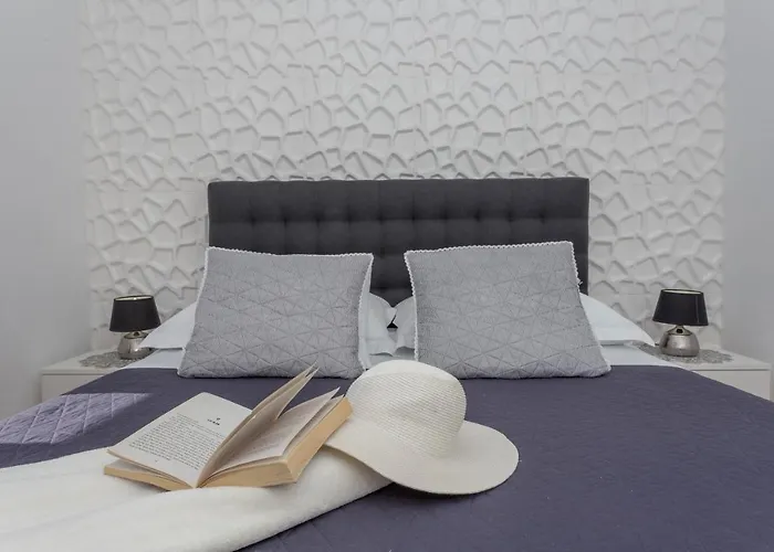 아파트먼트 페라 *