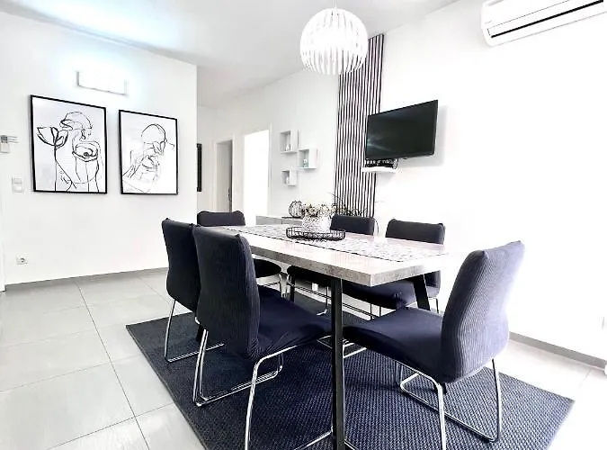 아파트먼트 페라 *