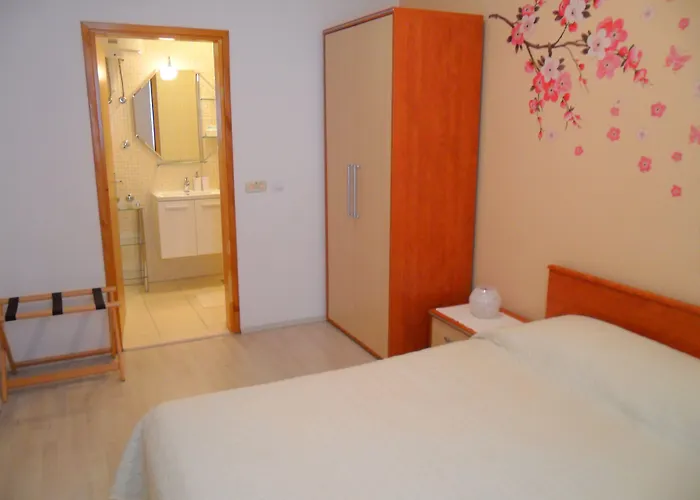 아파트먼트 페라 *