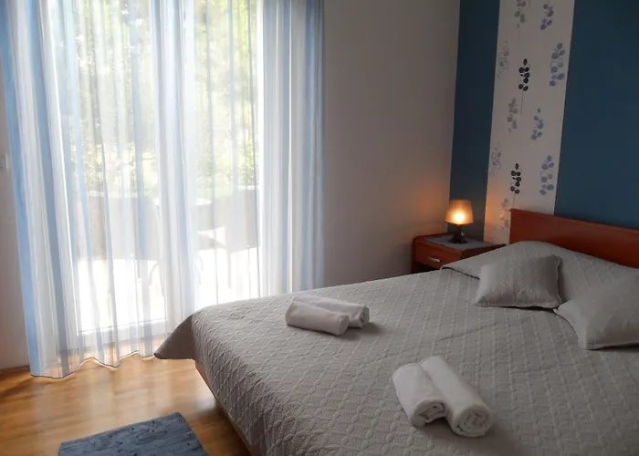 아파트먼트 페라