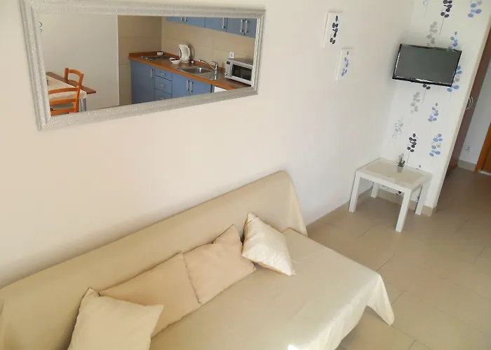 아파트먼트 페라 *